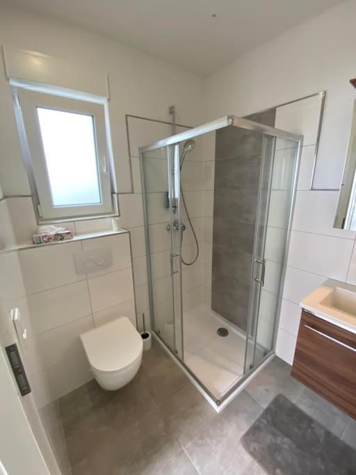 Neues Bungalow Fuer Bis Zu 4 Personen Oberhausen  Esterno foto